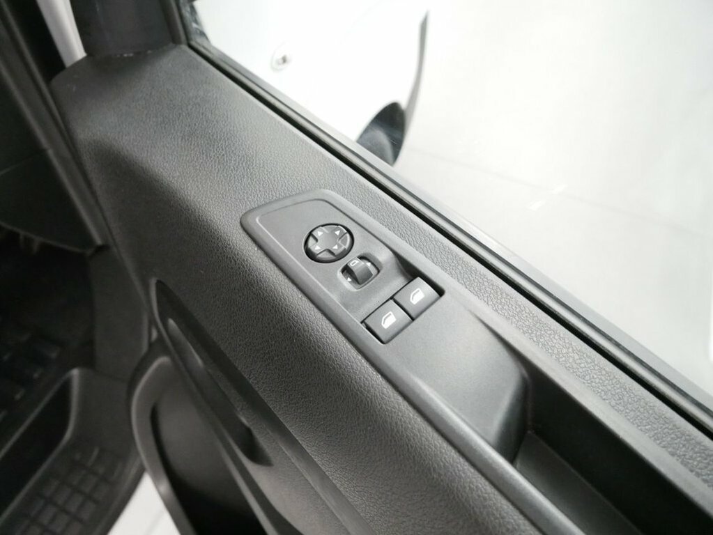 Peugeot Expert 2.0 Bluehdi 1200 Professional Standard Combi Van E #26
