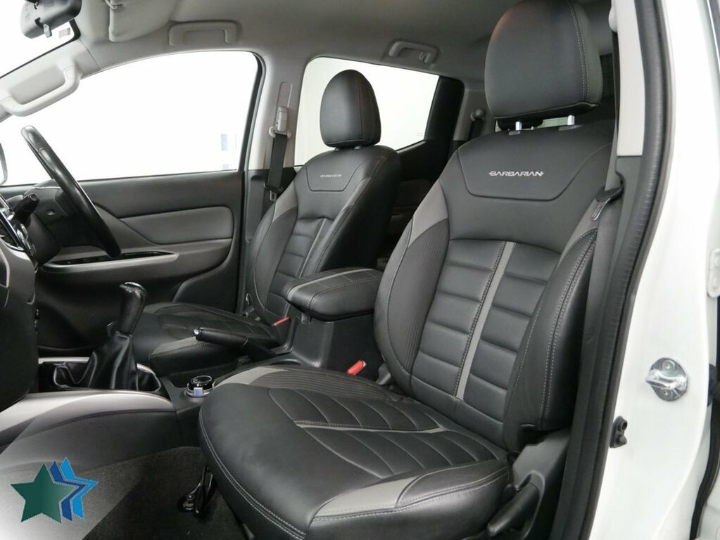 Mitsubishi L200 2.4L Di-d Dc Barbarian Pickup Double Cab Diese White #4