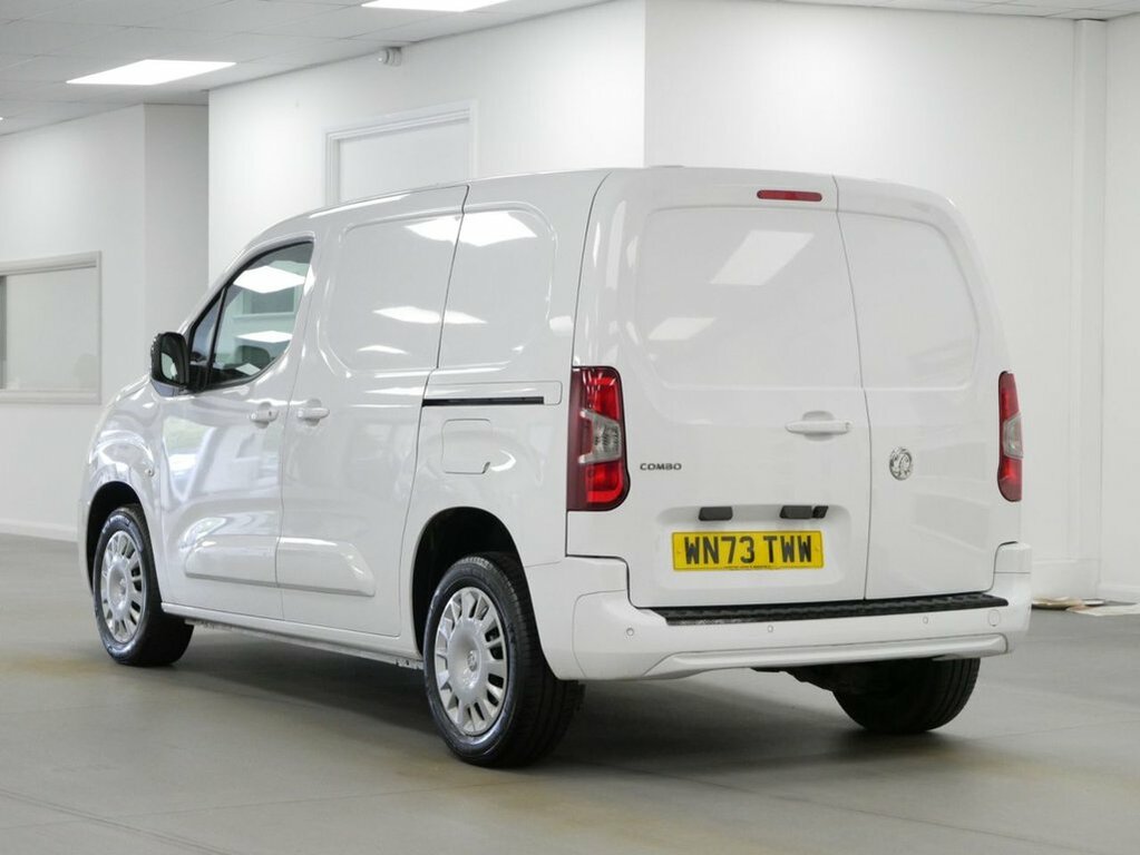 Vauxhall Combo 1.5 Turbo D 2300 Pro L1 H1 Euro 6 100 Bhp 42,886 Black #9
