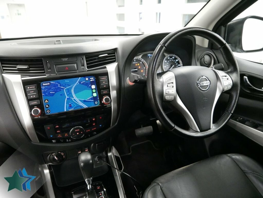 Nissan Navara 2.3L Dci N-guard Pickup Double Cab Black #4