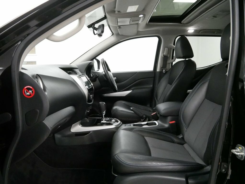 Nissan Navara 2.3L Tekna Grey #25