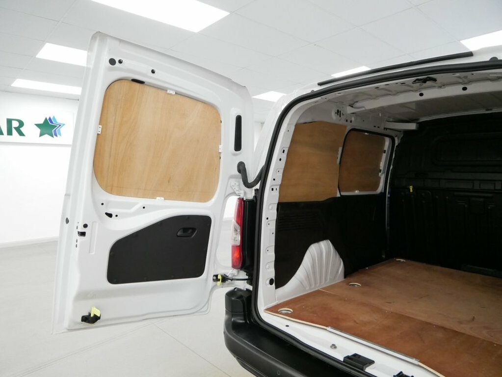 Toyota Proace City Active White #24