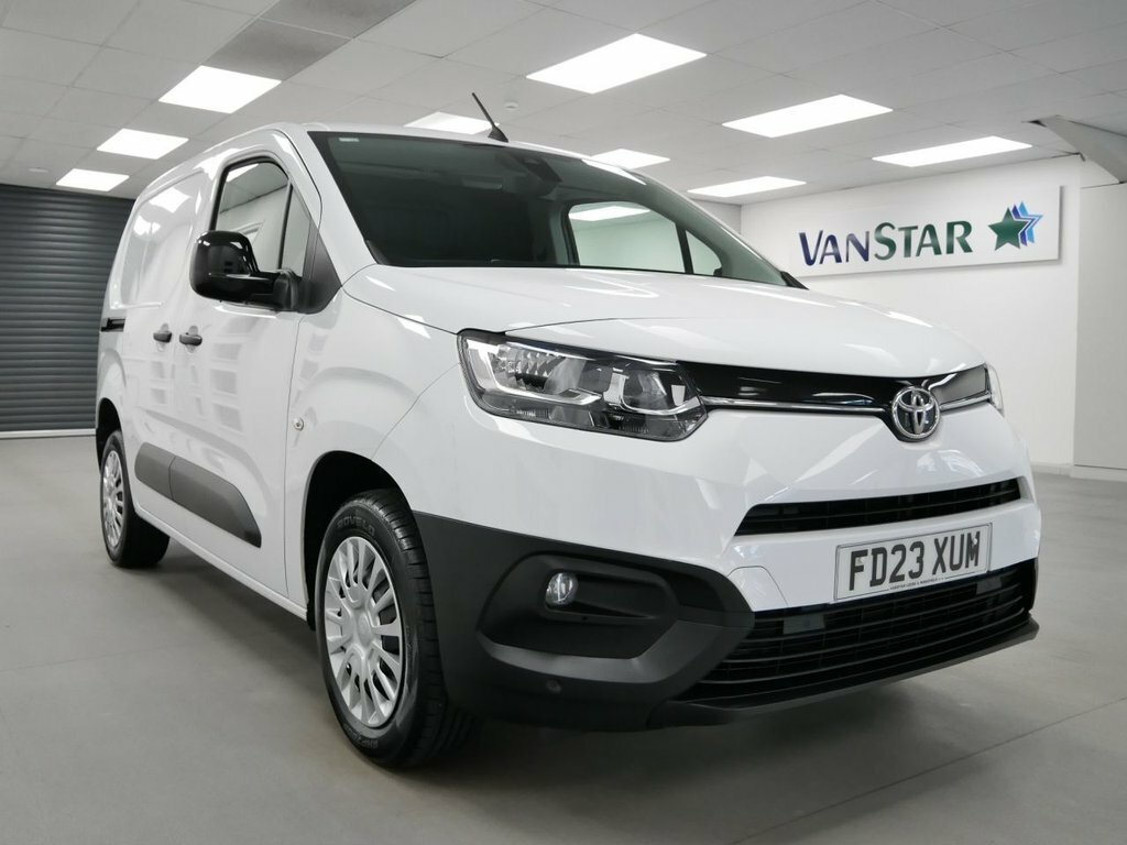 Toyota Proace City Active White #7