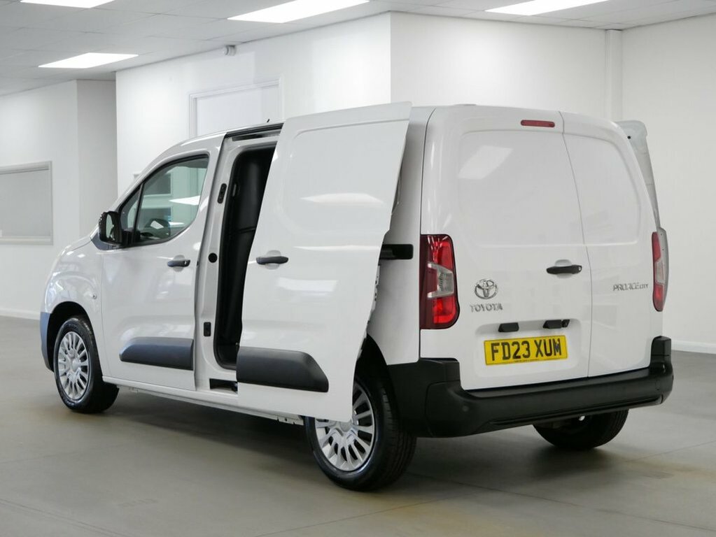 Toyota Proace City Active White #23