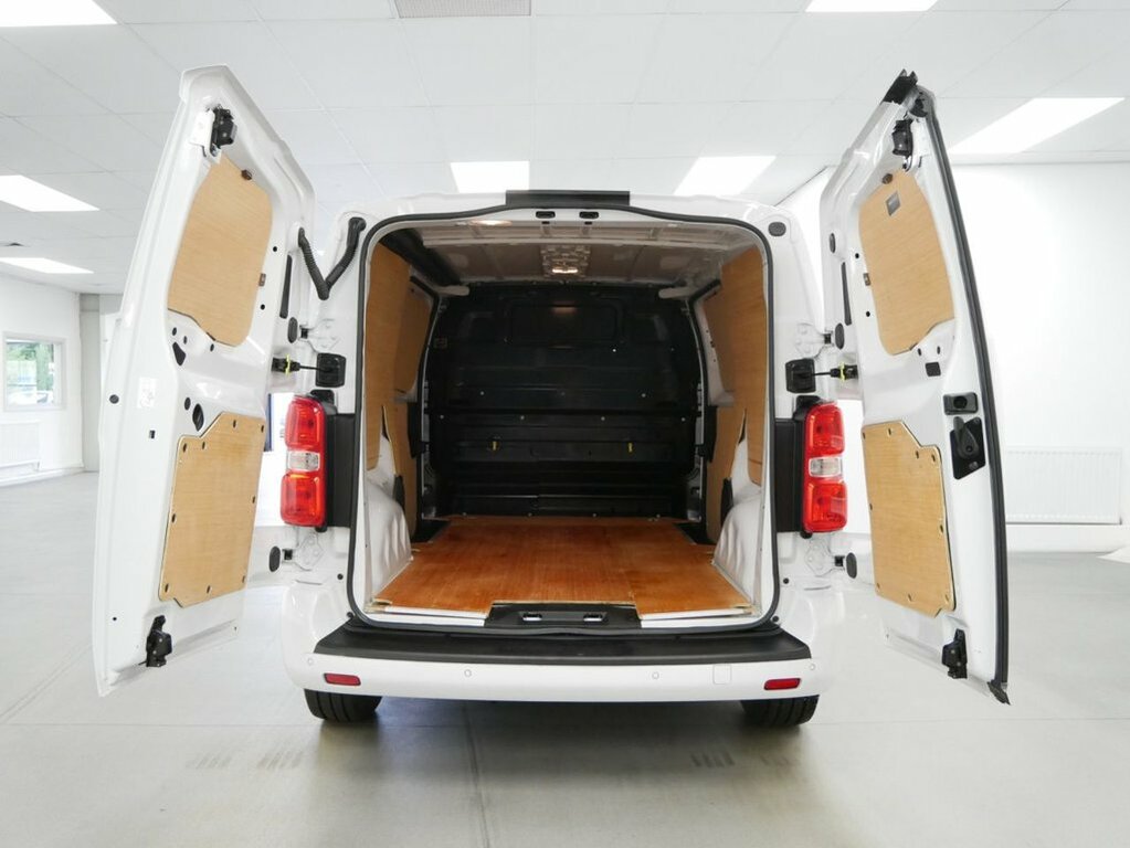 Vauxhall Vivaro 1.5L Turbo D 2700 Sportive Panel Van 6Dr Ma White #3