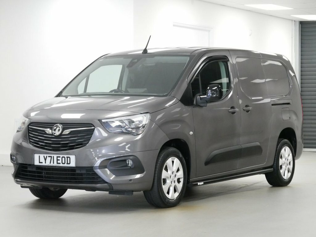 Vauxhall Combo 1.5L Turbo D 2300 Elite Panel Van Manua Grey