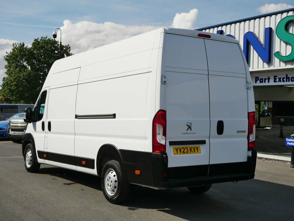 Peugeot Boxer 2.2 Bluehdi 335 L2h2 Professional Premium Plus Pv White #9