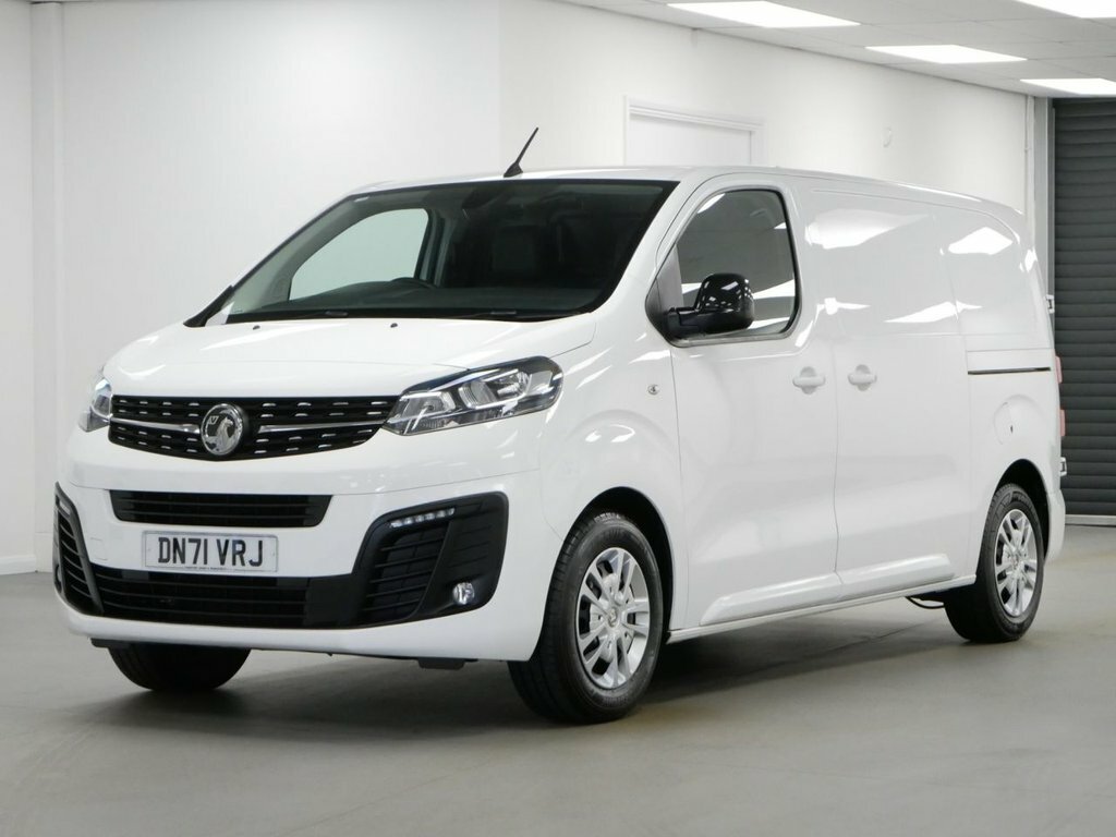 Vauxhall Vivaro 1.5L Turbo D 2700 Sportive Panel Van Ma White