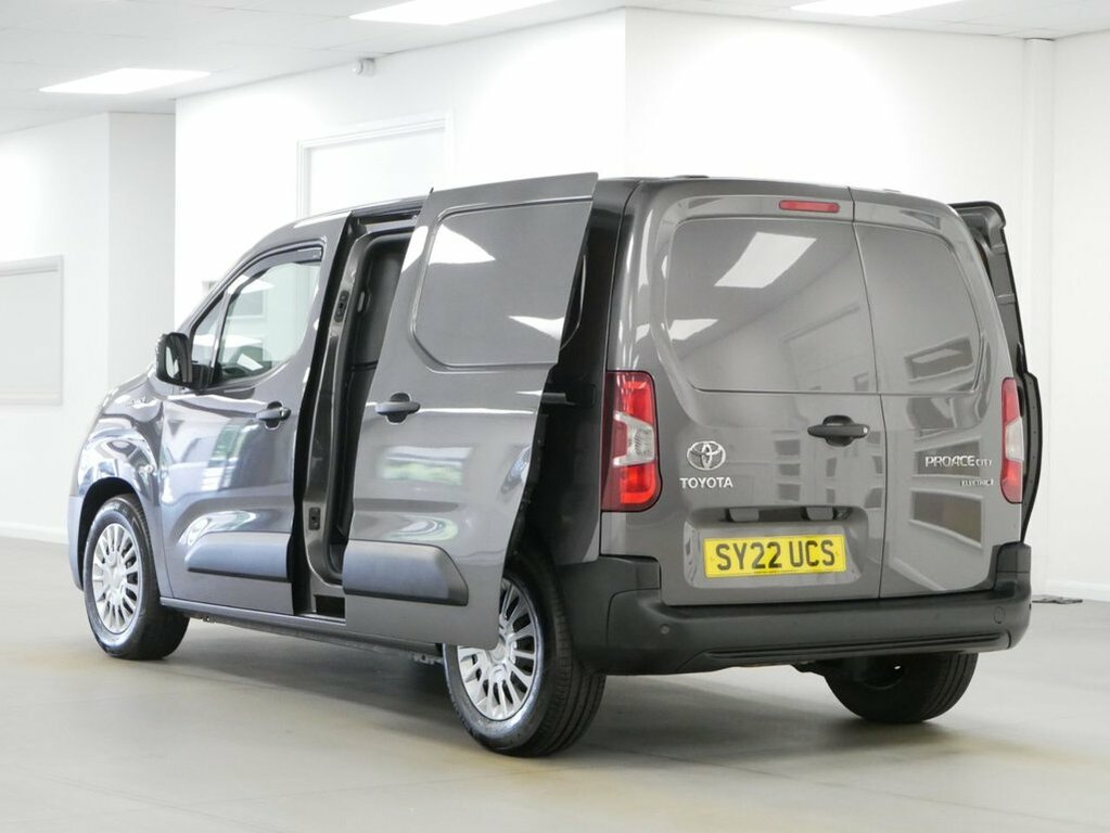 Toyota Proace City 1.5D 100 Active Van 6 Speed White #26