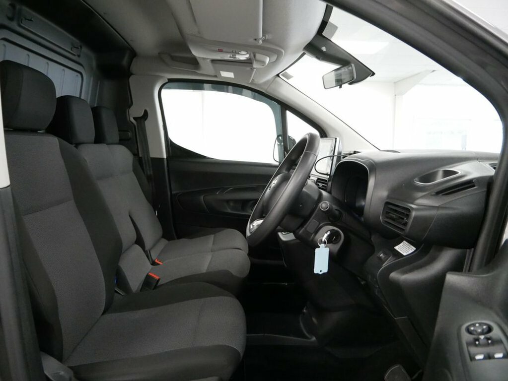 Toyota Proace City 1.5D 100 Active Van 6 Speed White #15