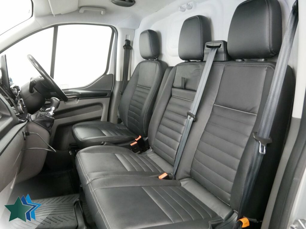 Ford Transit Custom 2L 2.0 300 Ecoblue Trail Panel Van Manu Silver #4