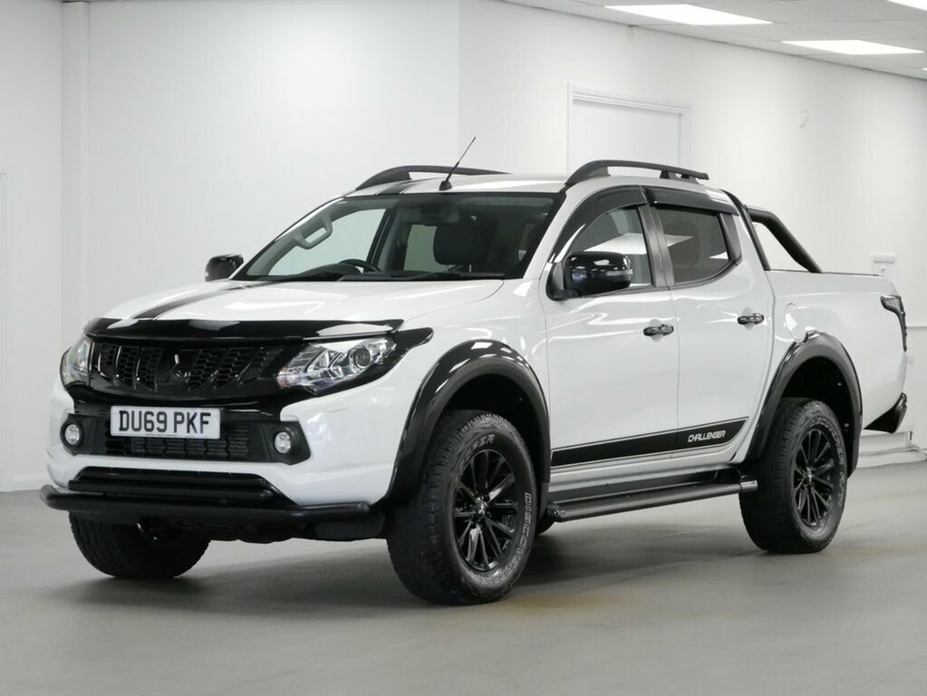Mitsubishi L200 2.4L Di-d Dc Challenger Pickup Double Cab Dies White