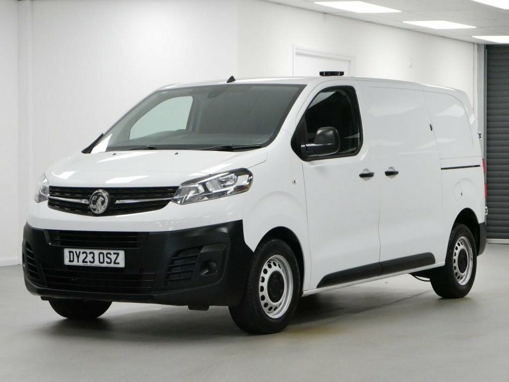 Vauxhall Vivaro 1.5L Turbo D 2900 Prime Panel Van 6Dr Manua White