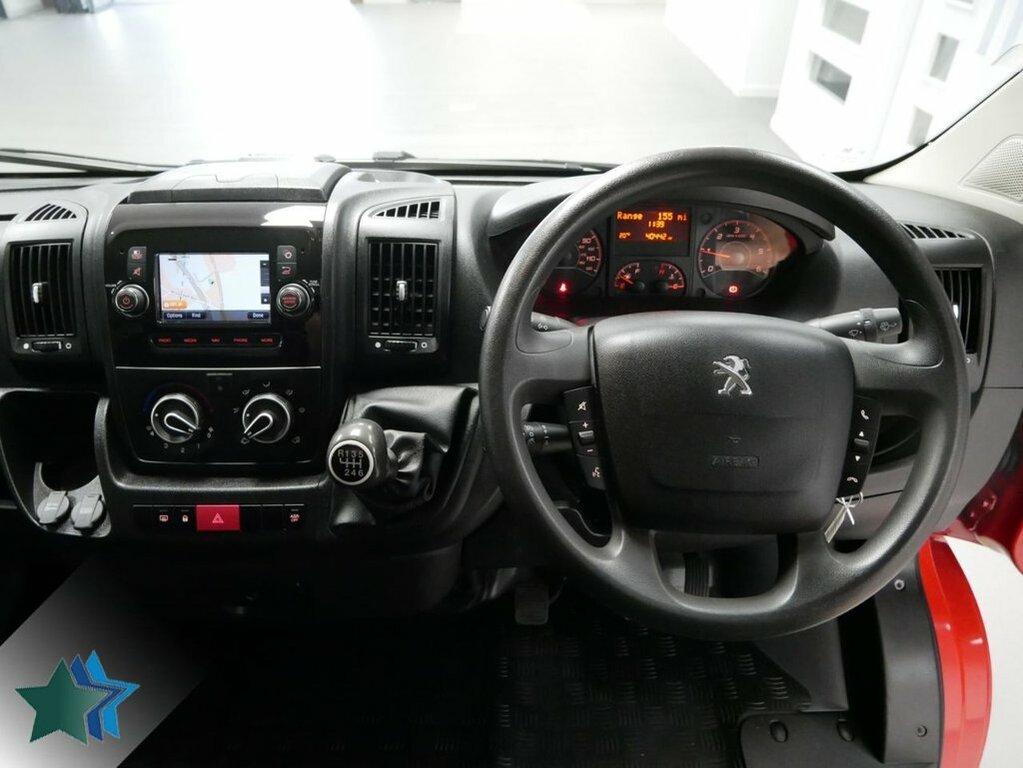 Peugeot Boxer 2.2L Bluehdi 335 Professional Panel Van Red #5