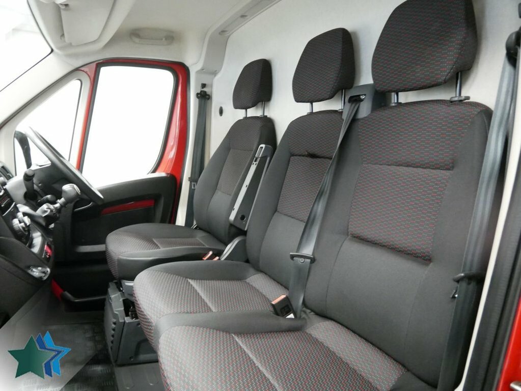 Peugeot Boxer 2.2L Bluehdi 335 Professional Panel Van Red #4
