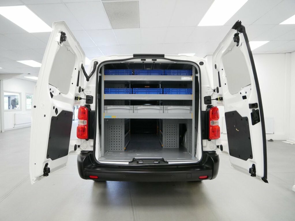 Vauxhall Vivaro 1.5L Turbo D 2900 Dynamic Panel Van 6Dr Man WN71DZO White #2