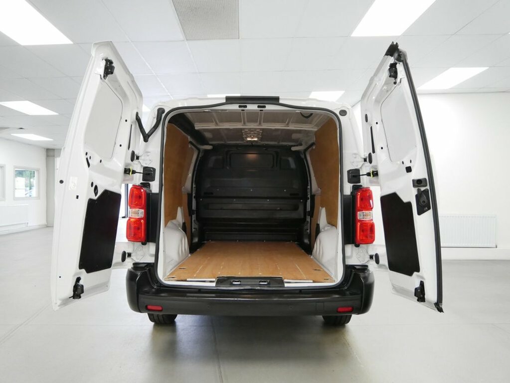 Vauxhall Vivaro 1.5L Turbo D 2900 Prime Panel Van 6Dr Manua DN23VNW White #2