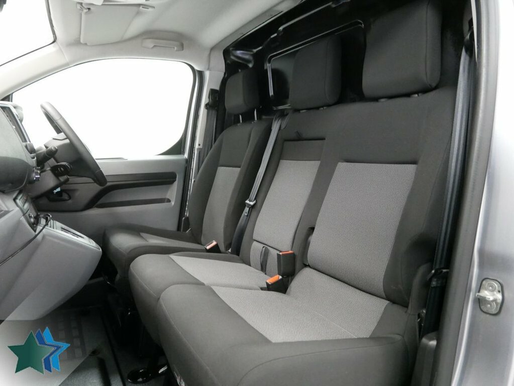 Vauxhall Vivaro Mpv BG23OWP Grey #3