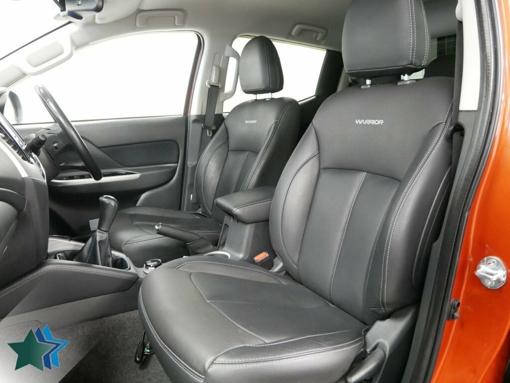 Mitsubishi L200 2.3L 2.2 Di-d Dc Warrior Pickup Double Cab Die Orange #4