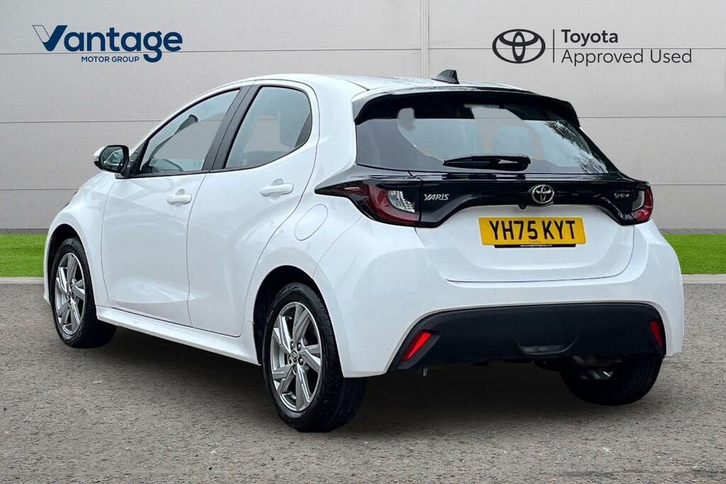 Toyota Yaris 1.5 Vvt-h Icon Hatchback Hybrid E-cvt E YH75KYT White #5
