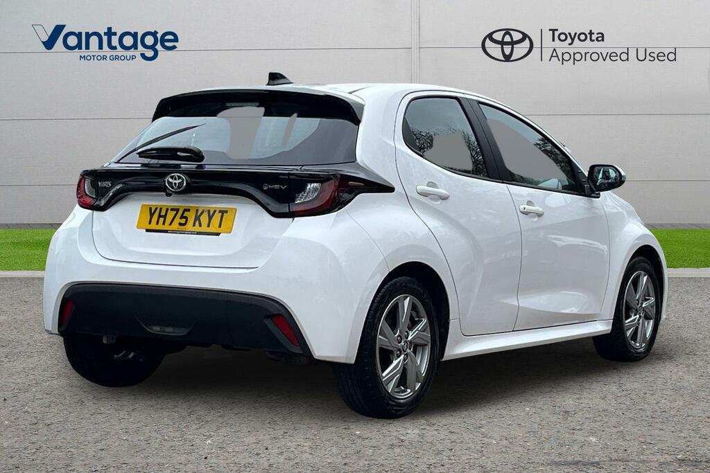 Toyota Yaris 1.5 Vvt-h Icon Hatchback Hybrid E-cvt E YH75KYT White #3