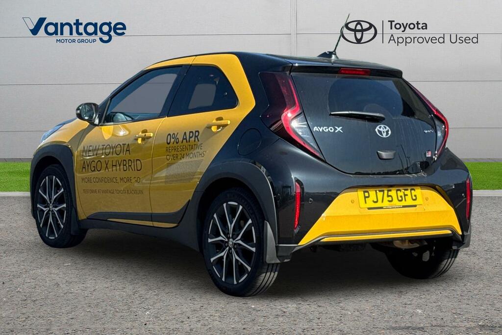 Toyota Aygo X 1.5H Gr Sport Cvt Euro 6 Ss PJ75GFG Yellow #4