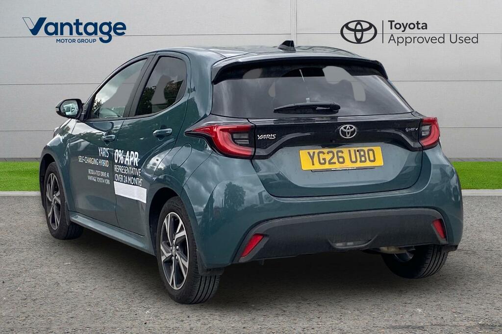 Toyota Yaris 1.5 Vvt-h Design E-cvt Euro 6 Ss YG26UBO Green #4