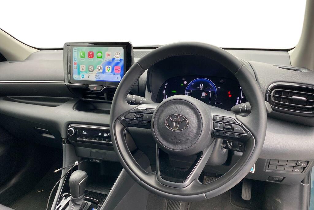 Toyota Yaris 1.5 Vvt-h Design E-cvt Euro 6 Ss YG26UBO Green #6