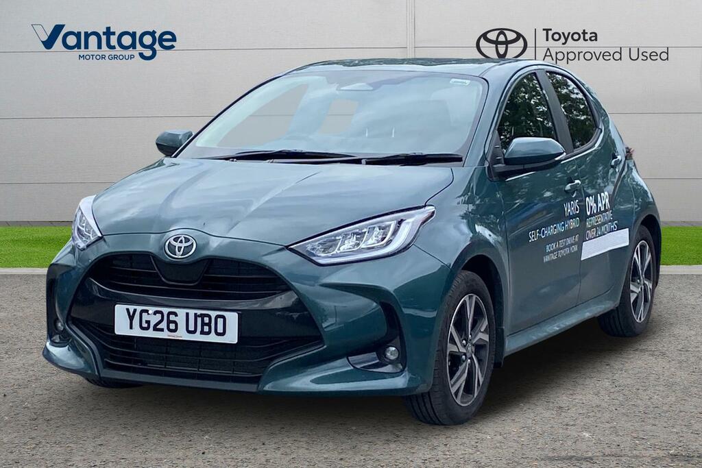 Toyota Yaris 1.5 Vvt-h Design E-cvt Euro 6 Ss YG26UBO Green #3