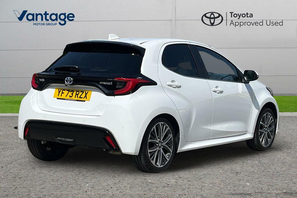Toyota Yaris 1.5 Vvt-h Excel Hatchback Hybrid E-cvt YF73RZX White #2