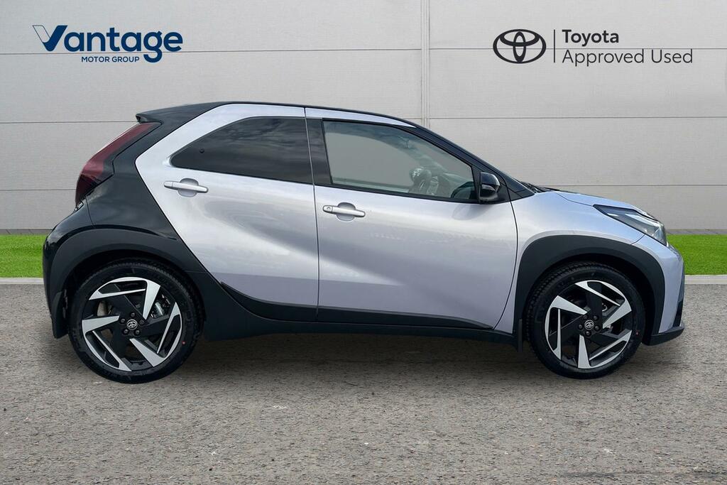 Toyota Aygo X 1.5H 49Kwh Design Cvt Euro 6 Ss YC26NAU Silver #2