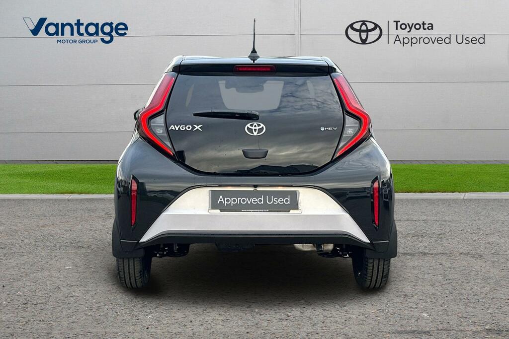 Toyota Aygo X 1.5H 49Kwh Design Cvt Euro 6 Ss YC26NAU Silver #4