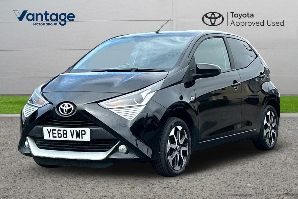 Toyota Aygo 1.0 Vvt-i X-plore Euro 6 YE68VWP Black #3