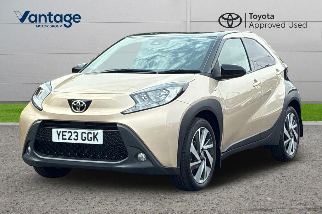 Toyota Aygo X 1.0 Vvt-i Edge Euro 6 Ss YE23GGK Beige #3