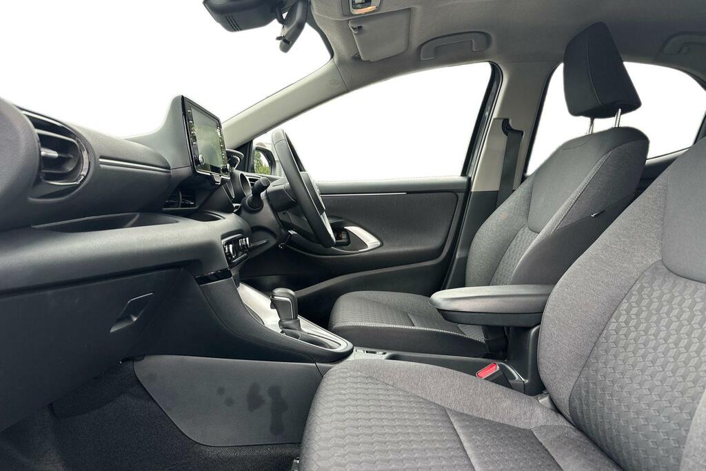 Toyota Yaris 1.5 Vvt-h Design E-cvt Euro 6 Ss MA23KHM Grey #5