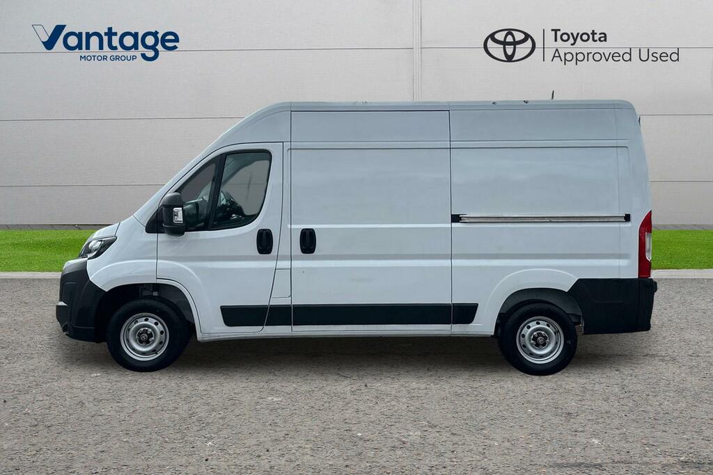 Toyota PROACE 2.2 Bluehdi 35 Icon Medium Panel Van L2 H2 Euro 6 White #6