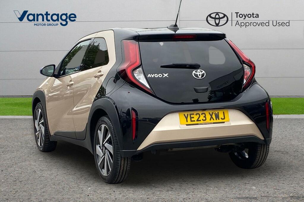 Toyota Aygo X 1.0 Vvt-i Edge Euro 6 Ss YE23XWJ Beige #4