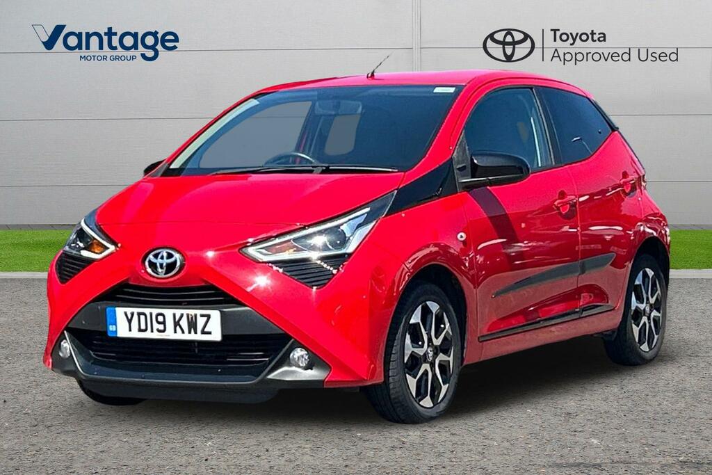 Toyota Aygo 1.0 Vvt-i X-trend Euro 6 YD19KWZ Red #3
