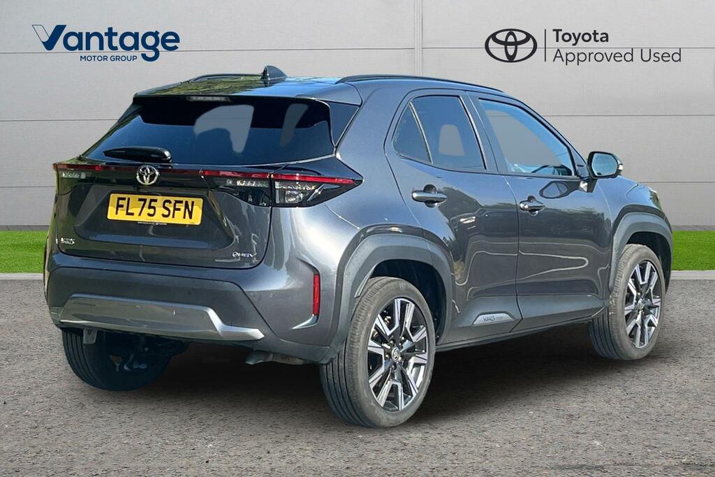 Toyota Yaris Cross 1.5 Vvt-h Excel Suv Hybrid E-cvt Euro 6 FL75SFN Grey #2