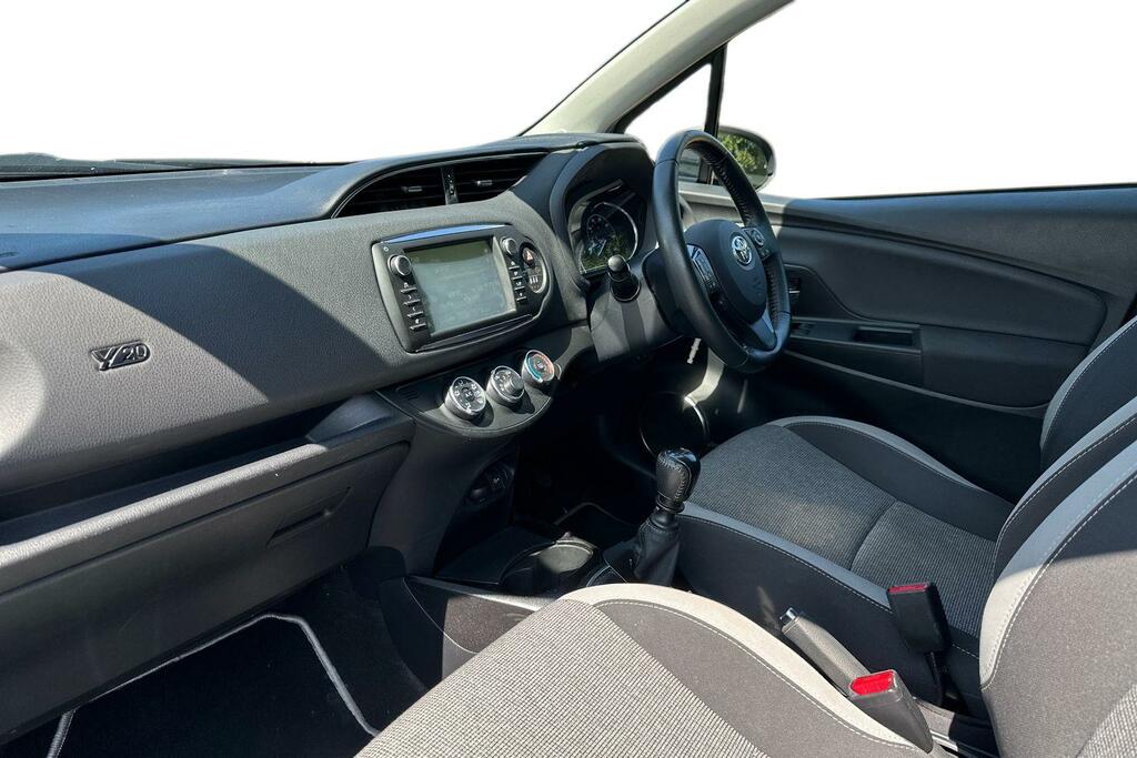 Toyota Yaris 1.5 Vvt-i Y20 Bi-tone Euro 6 YF20LHJ Grey #5