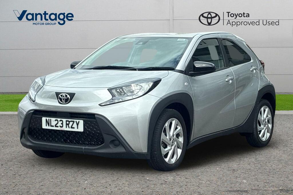 Toyota Aygo X 1.0 Vvt-i Pure Euro 6 Ss NL23RZY Silver #3