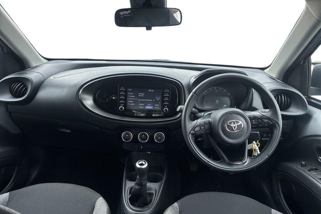 Toyota Aygo X 1.0 Vvt-i Pure Euro 6 Ss NL23RZY Silver #6