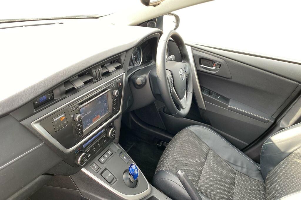 Toyota Auris 1.8 Vvt-h Excel Touring Sports Hybrid C YG63AOE Silver #5