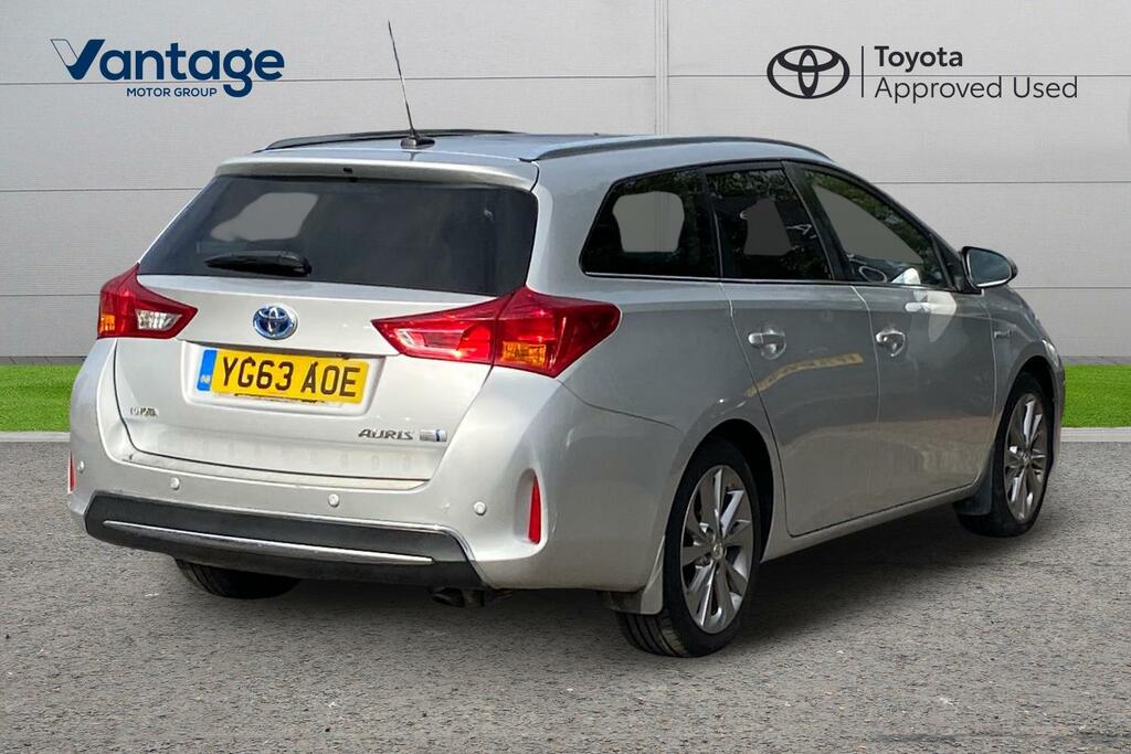 Toyota Auris 1.8 Vvt-h Excel Touring Sports Hybrid C YG63AOE Silver #2
