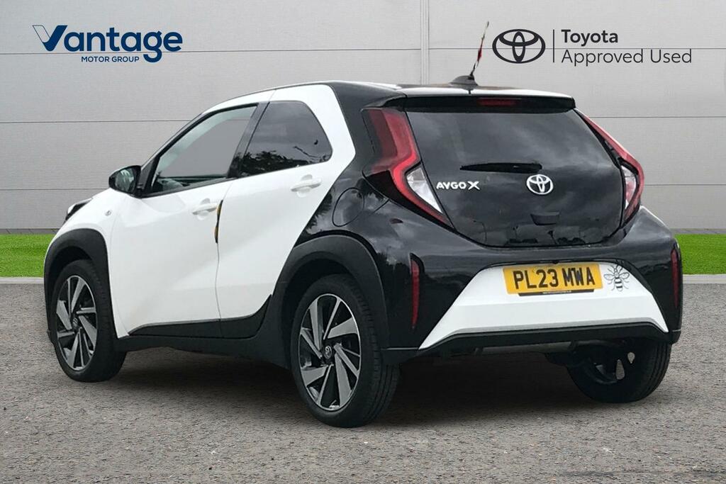 Toyota Aygo X 1.0 Vvt-i Edge Euro 6 Ss White #2