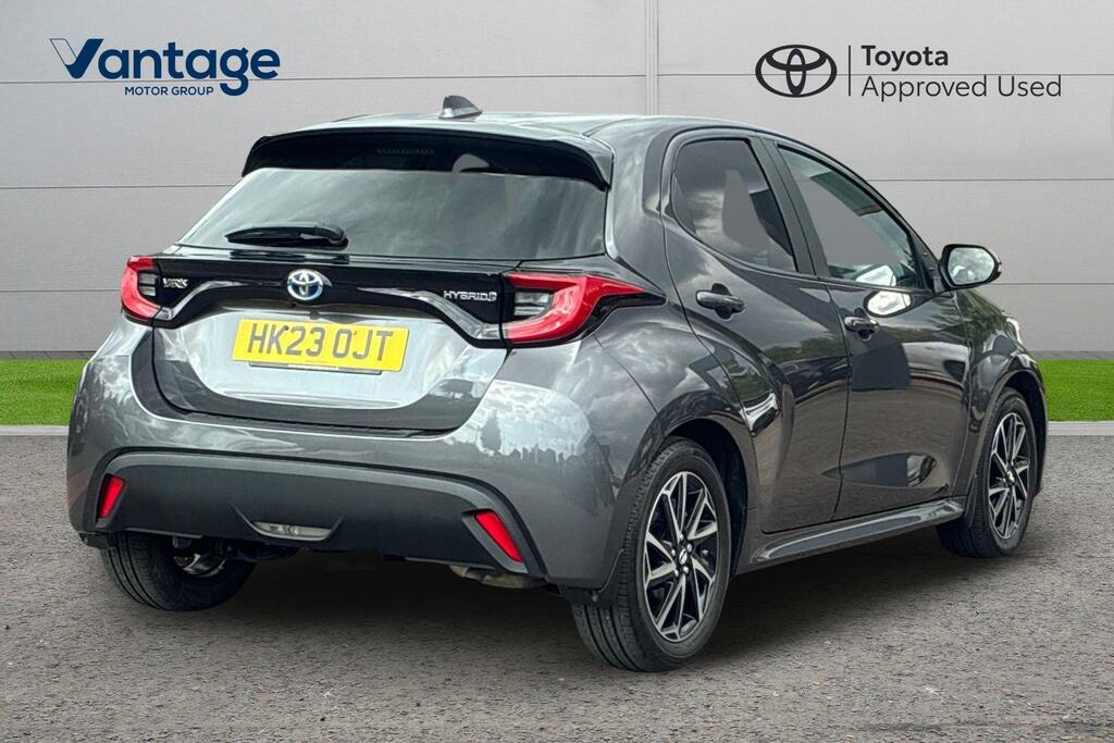 Toyota Yaris 1.5 Vvt-h Design E-cvt Euro 6 Ss HK23OJT Grey #2