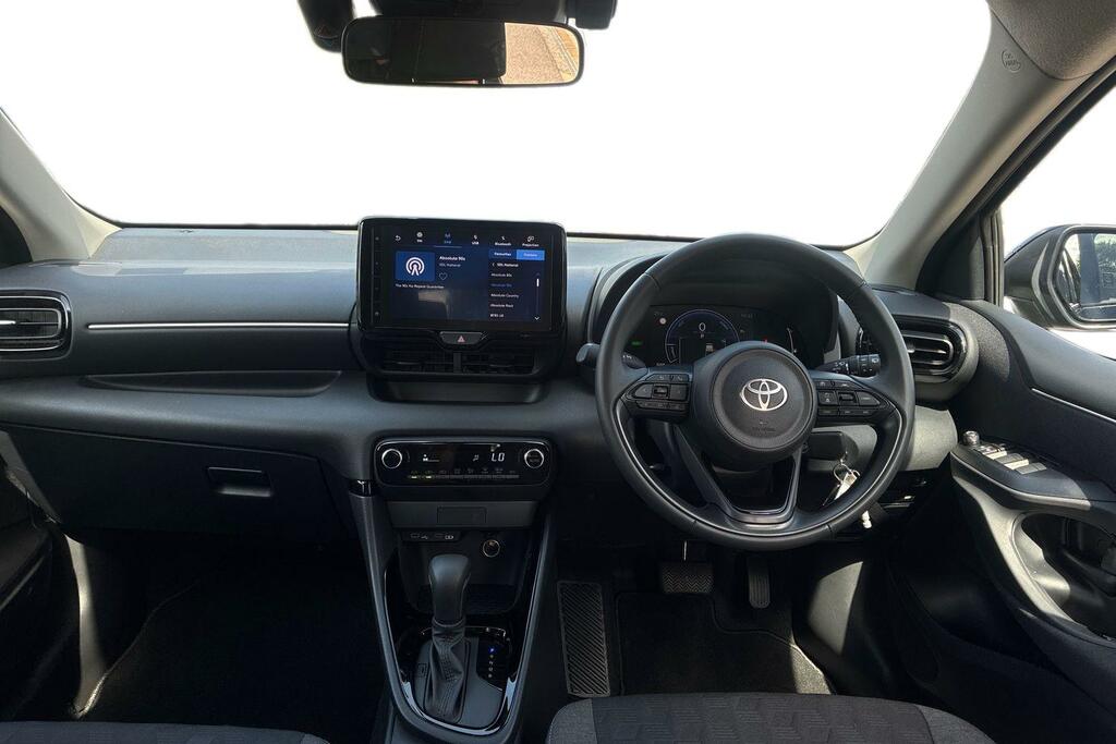 Toyota Yaris 1.5 Vvt-h Design E-cvt Euro 6 Ss YC75ORJ Black #6