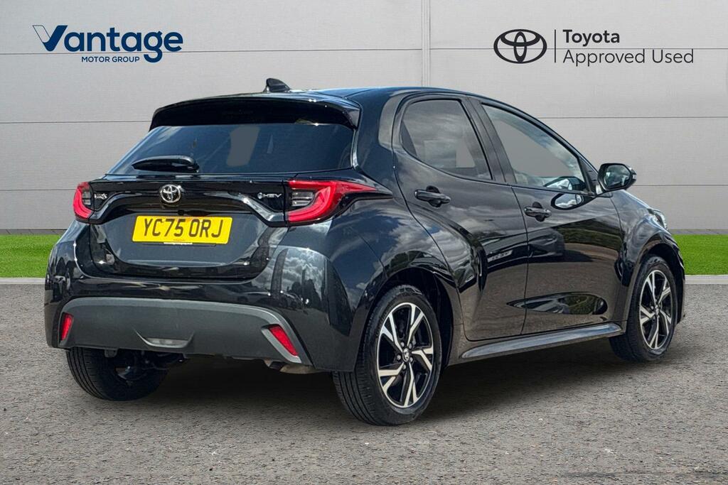 Toyota Yaris 1.5 Vvt-h Design E-cvt Euro 6 Ss YC75ORJ Black #2