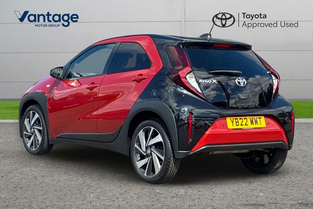 Toyota Aygo X 1.0 Vvt-i Edge Euro 6 Ss YB22WWT Red #4