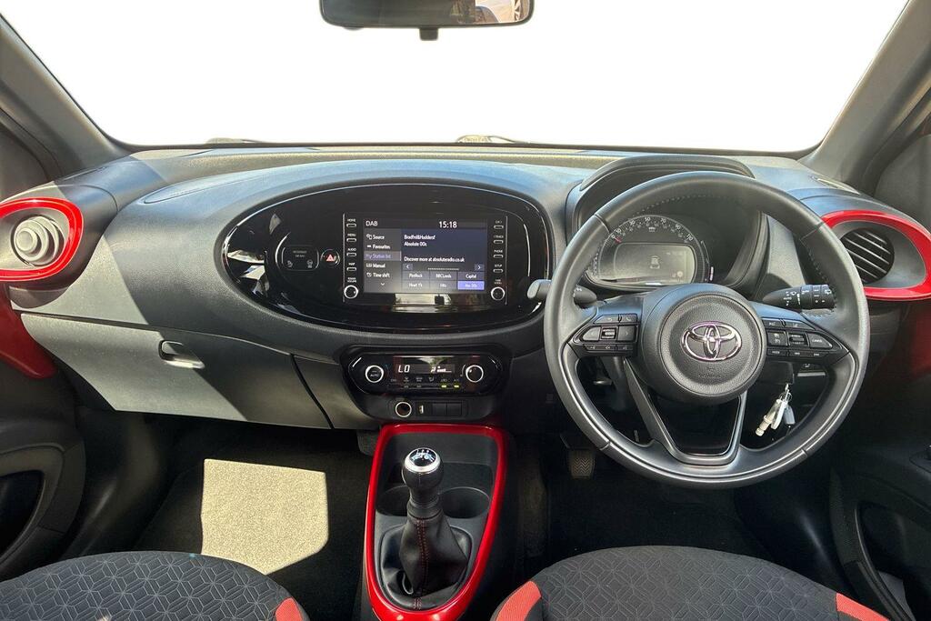 Toyota Aygo X 1.0 Vvt-i Edge Euro 6 Ss YB22WWT Red #6